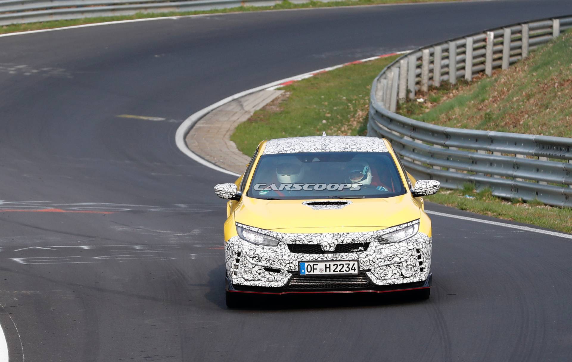 2019 Honda Civic Type R facelift spy shots 40 Honda Civic Type R Prototype Could Be Facelifted Model, Lightweight Special, Or Both