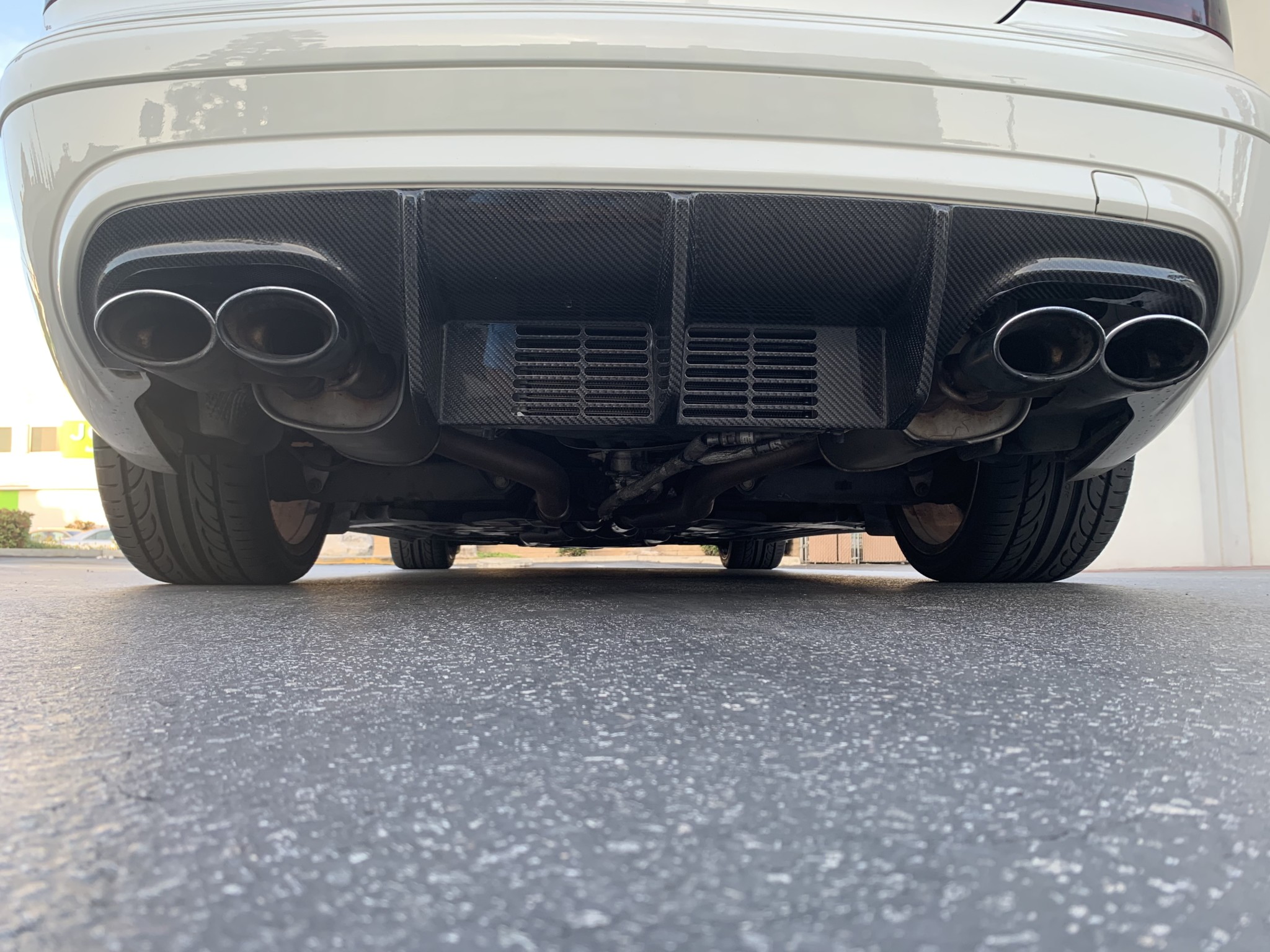 Mercedes Benz CLK 63 AMG Black 18 Mercedes-Benz CLK 63 AMG Black Series Looks Mean Even In White