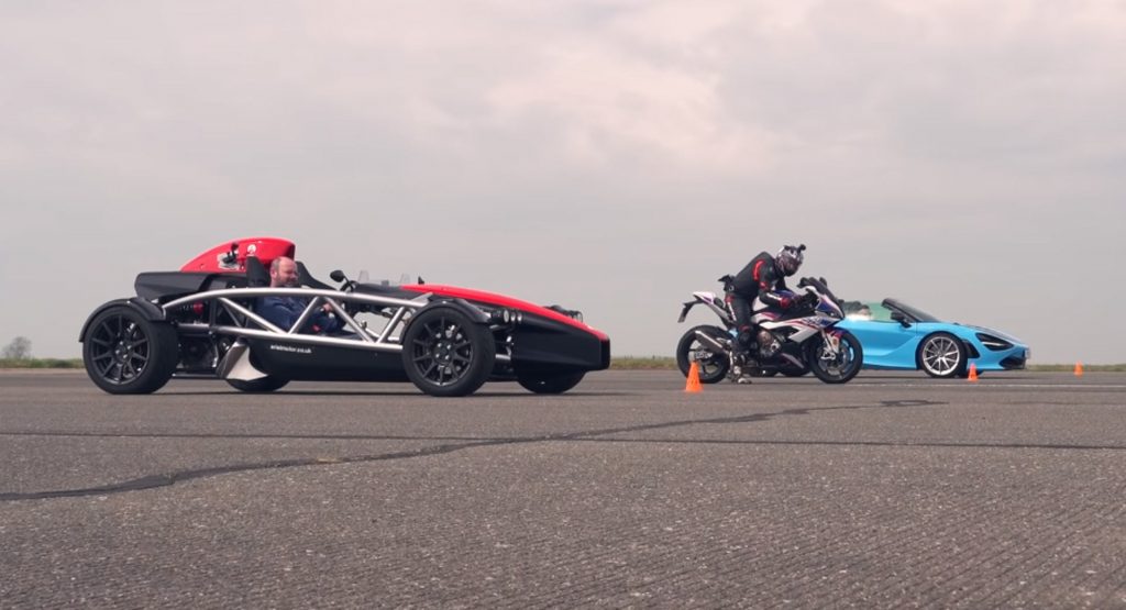  McLaren 720S, Ariel Atom 4 And BMW S1000RR Go At Each Other