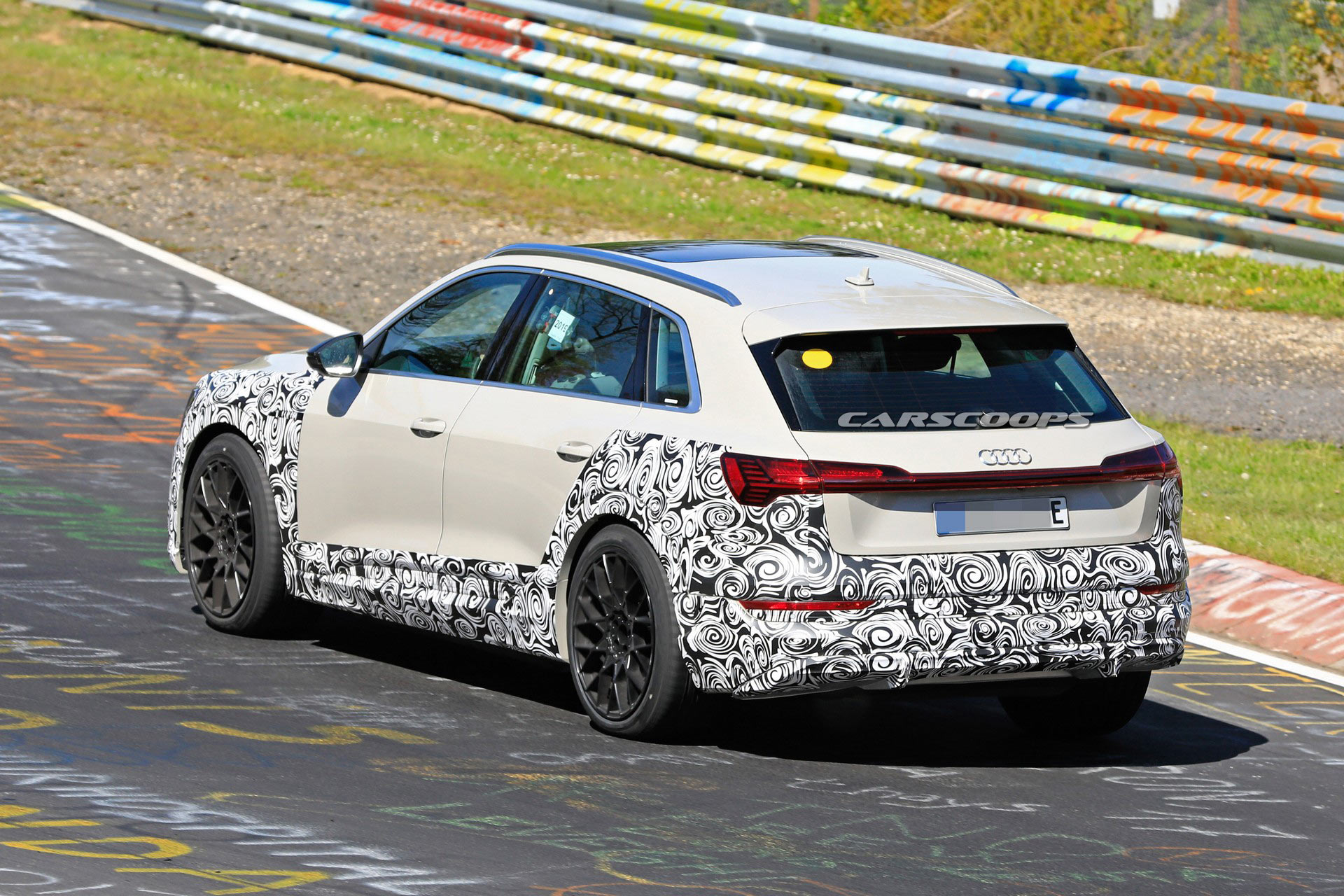 High-Performance Audi E-Tron Spied, Could Be The S Or RS Variant (New Photos)