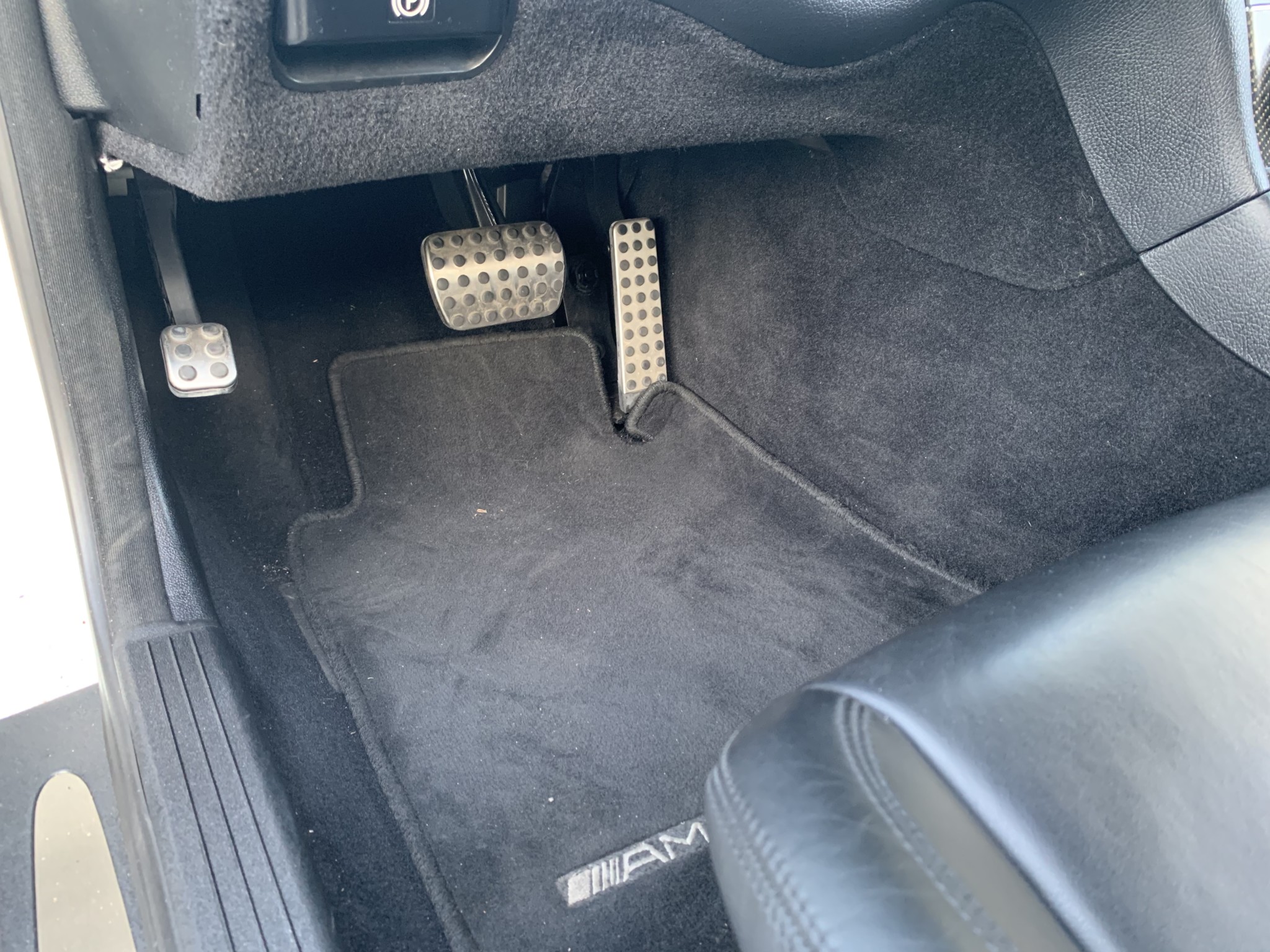 Mercedes Benz CLK 63 AMG Black 23 Mercedes-Benz CLK 63 AMG Black Series Looks Mean Even In White