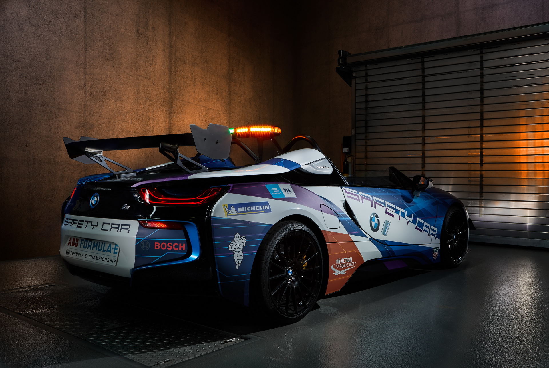 BMW-i8-Roadster-Safety-Car-02 BMW Makes i8 Roadster A Speedster For Formula E’s New Safety Car