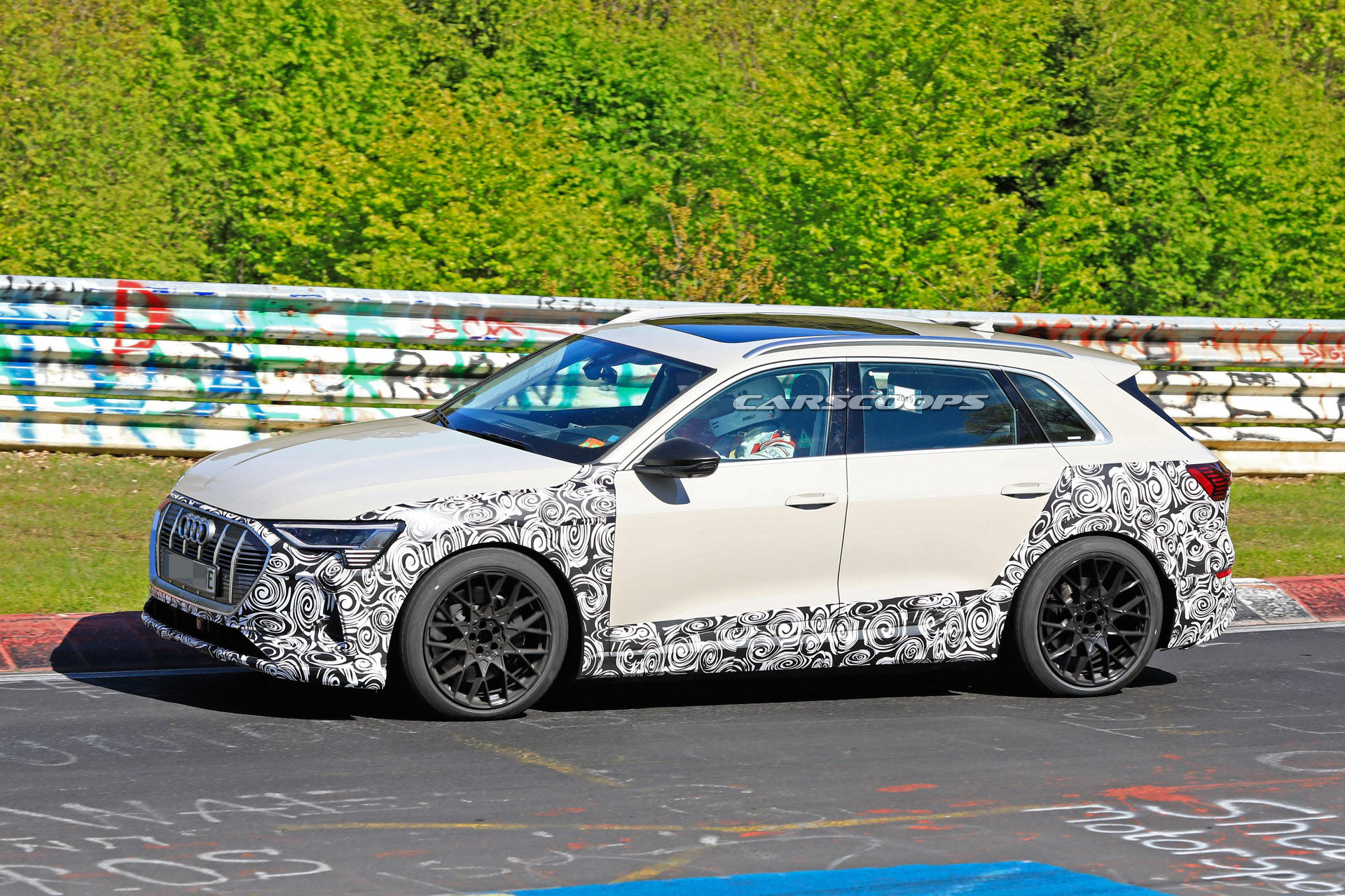 High-Performance Audi E-Tron Spied, Could Be The S Or RS Variant (New Photos)