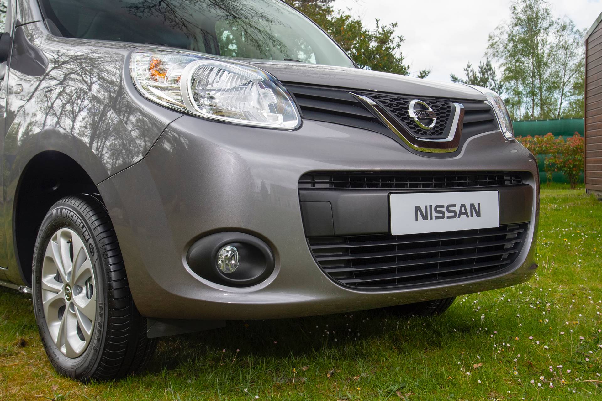 Nissan NV250 L2 Van 9 Badge-Engineered Nissan NV250 Compact Van Debuts In Europe