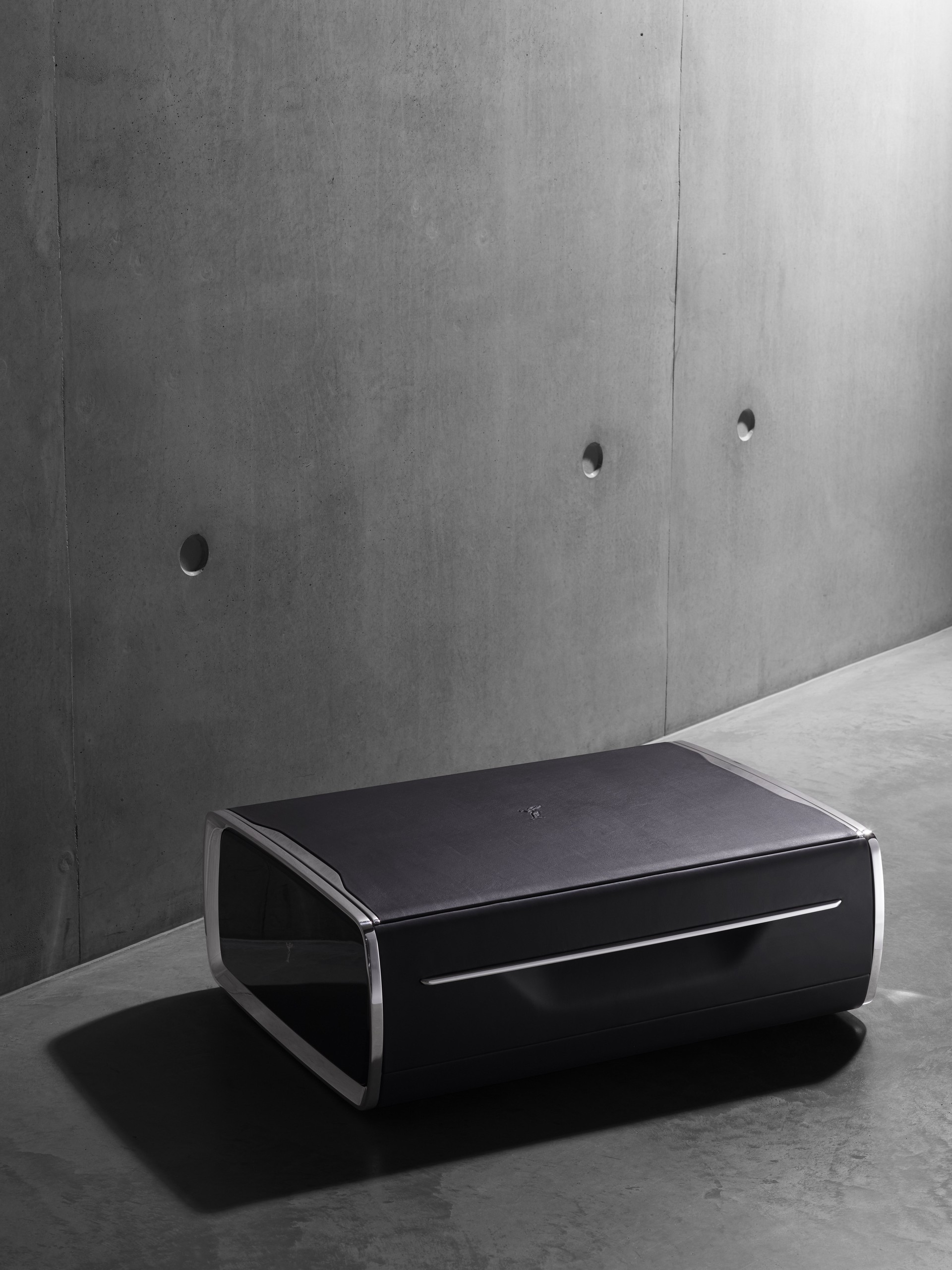 Rolls-Royce Champagne Chest-3 Rolls-Royce’s New Champagne Chest Costs More Than A New BMW Sedan