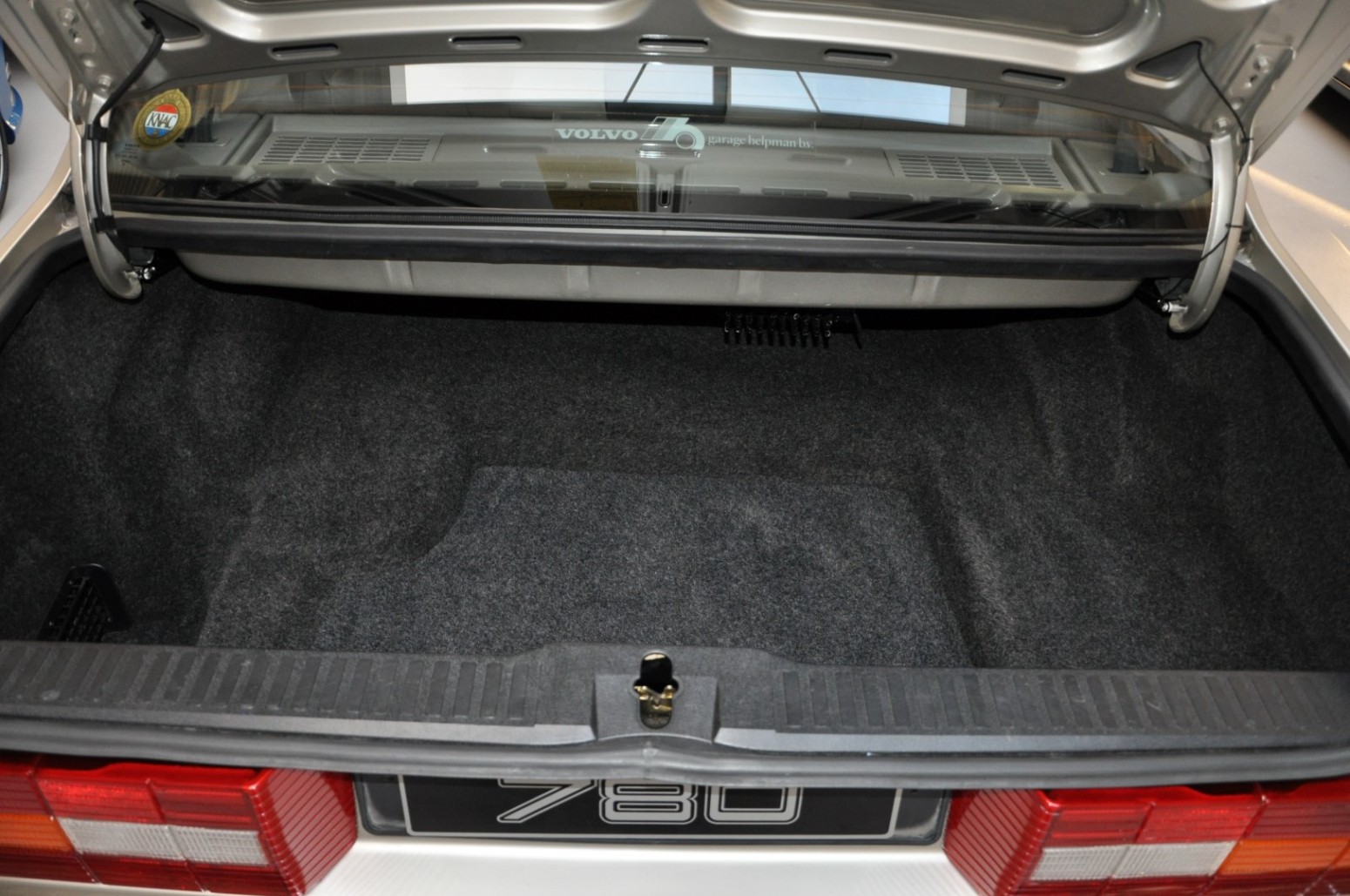 1988 Volvo 780 Coupe Bertone 4 Pristine 1988 Volvo 780 Coupe Blends Bertone Styling With Swedish Flair For €47,500