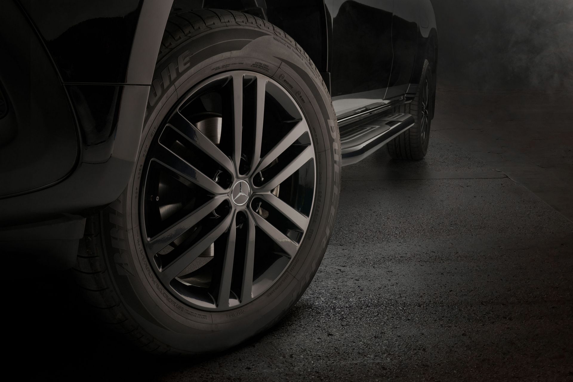 Mercedes Edition 1 X-Class 3 Mercedes-Benz Edition 1 X 350d 4MATIC Is For The Well-Off Tradesman