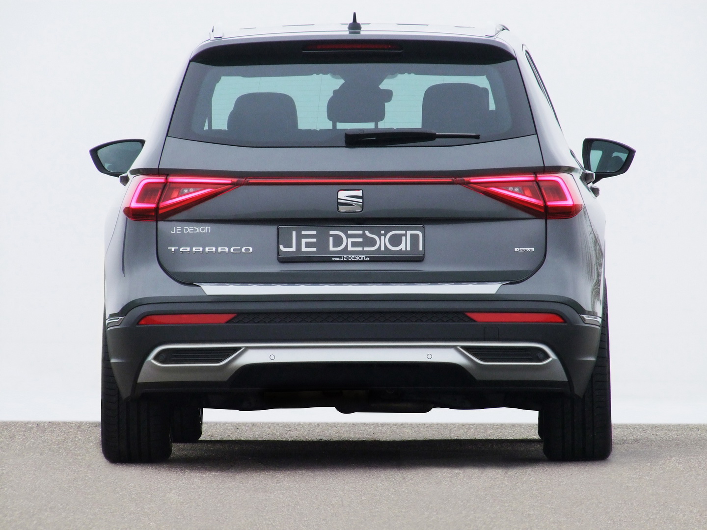 JE Design Spices Up Seat Tarraco With Modest Visual Changes