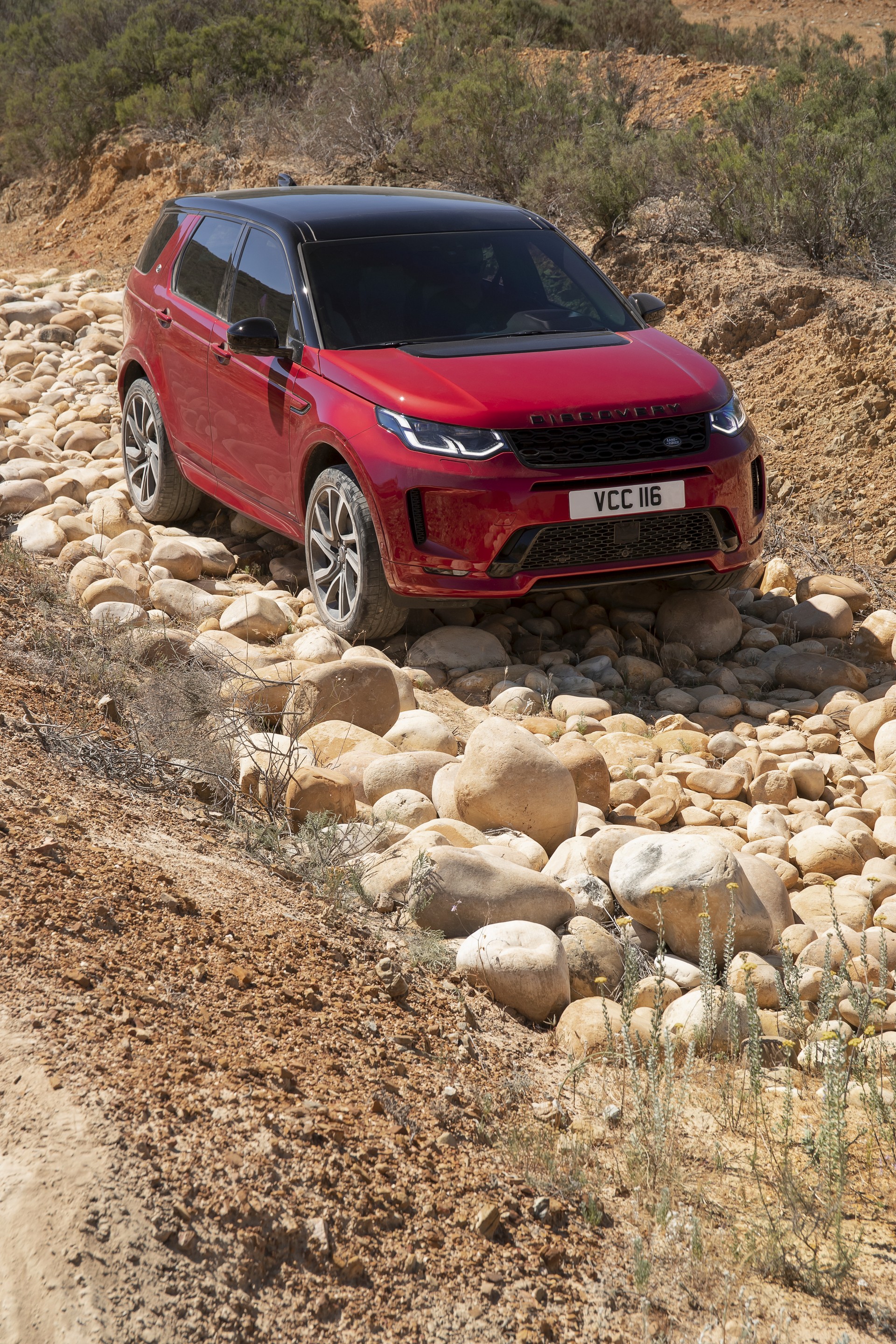 2020 Land Rover Discovery Sport Facelift Debuts With New Styling And Mild-Hybrid Powertrain