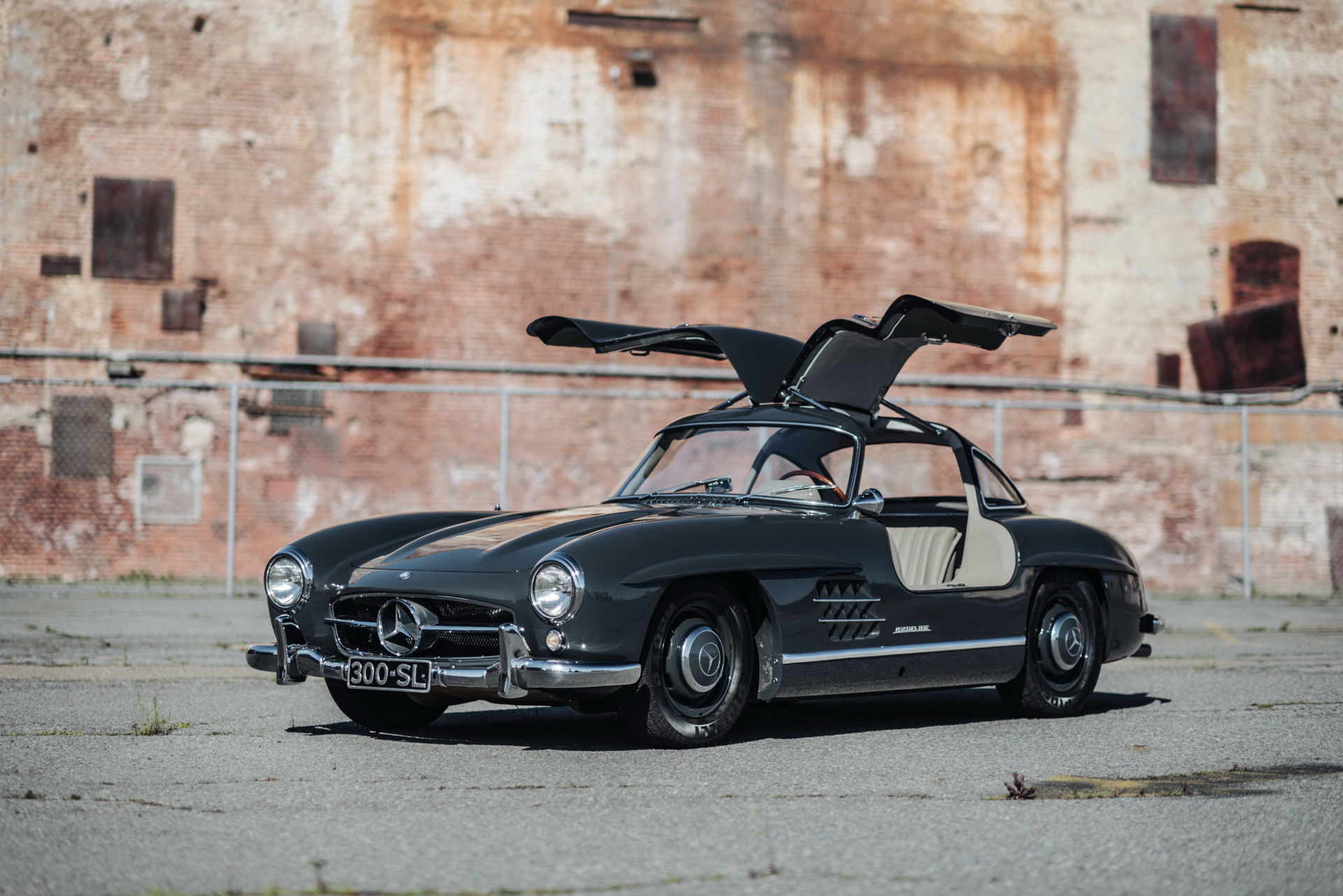 Mercedes-300SL-Gullwing-09 Beautiful 1956 Mercedes 300SL Gullwing Is The Definition Of A Million-Dollar Classic