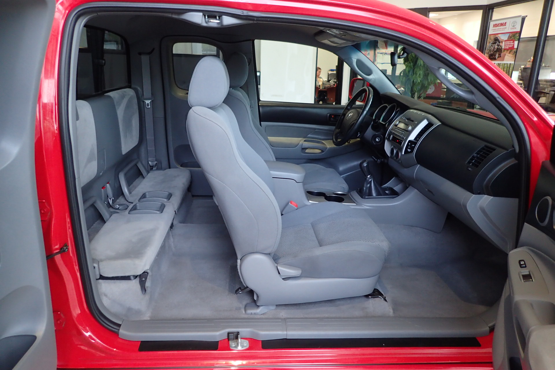 2007 toyota tacoma xrunner auction 51 2007 Toyota Tacoma X-Runner Is A Fun Little Pickup From The Past