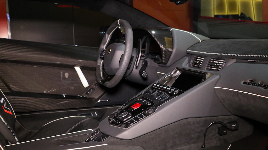 This Lamborghini Aventador SVJ Stands Out Even In Supercar-Infested Dubai