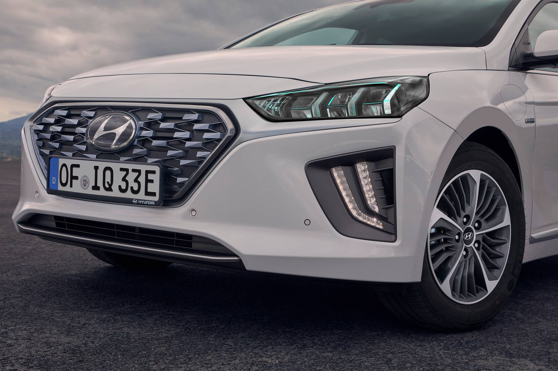 2020 Hyundai Ioniq Plug-in 16 2020 Hyundai Ioniq Family Gains Design And Tech Updates, Bigger Battery For EV