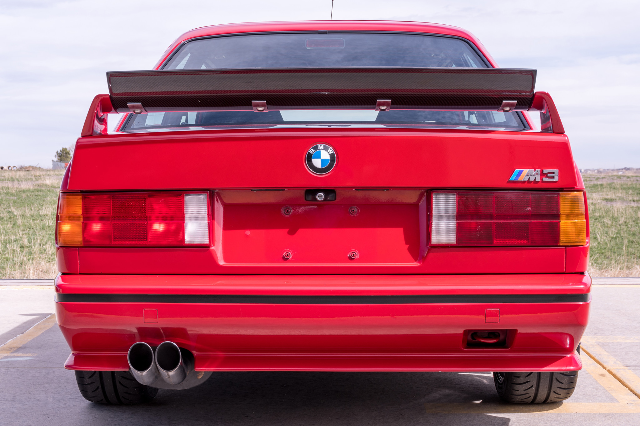 Want This 1989 BMW M3? It Goes For At Least $36K – And You’ve Got 10 Hours To Bid On It