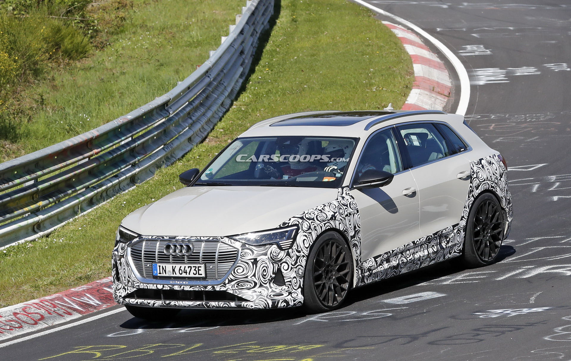 High-Performance Audi E-Tron Spied, Could Be The S Or RS Variant (New Photos)