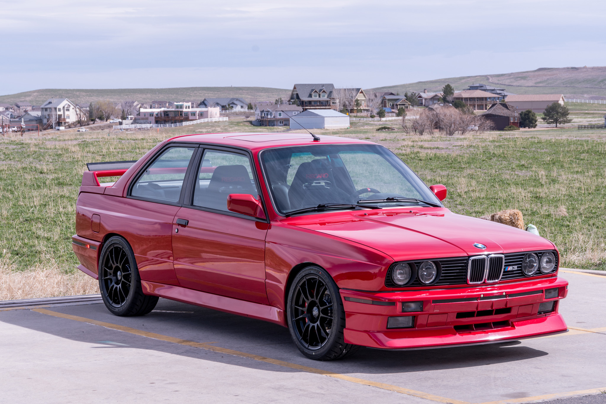 Want This 1989 BMW M3? It Goes For At Least $36K – And You’ve Got 10 Hours To Bid On It