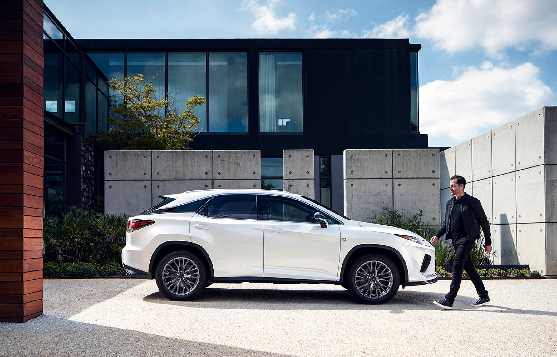 2020 Lexus RX Gets Revised Looks And A Touchscreen Along With Apple CarPlay And Android Auto