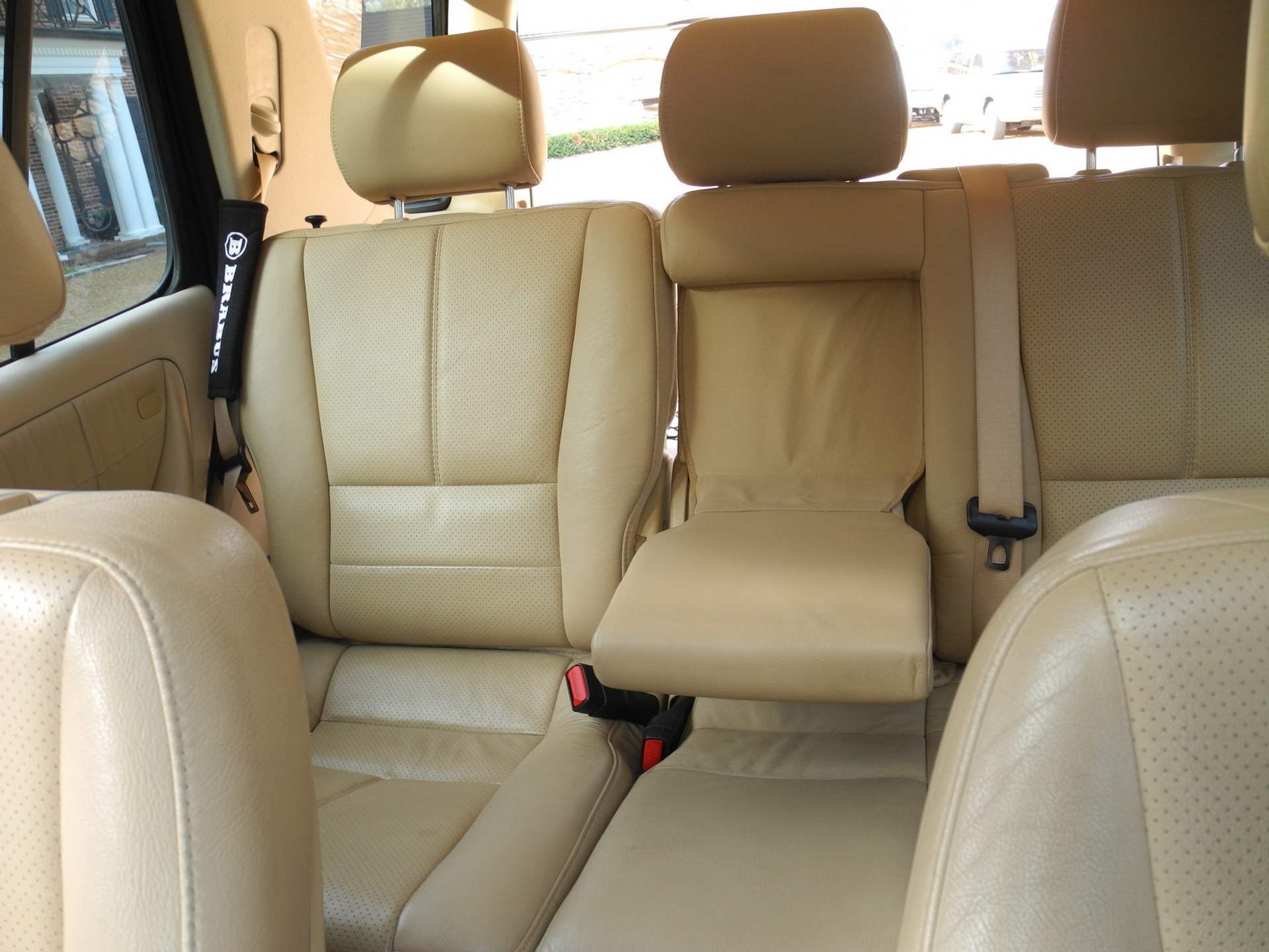 2001 mercedes ml58 brabus bat 24 2001 Brabus-Tuned Mercedes ML Is The Ghost Of SUVs Past