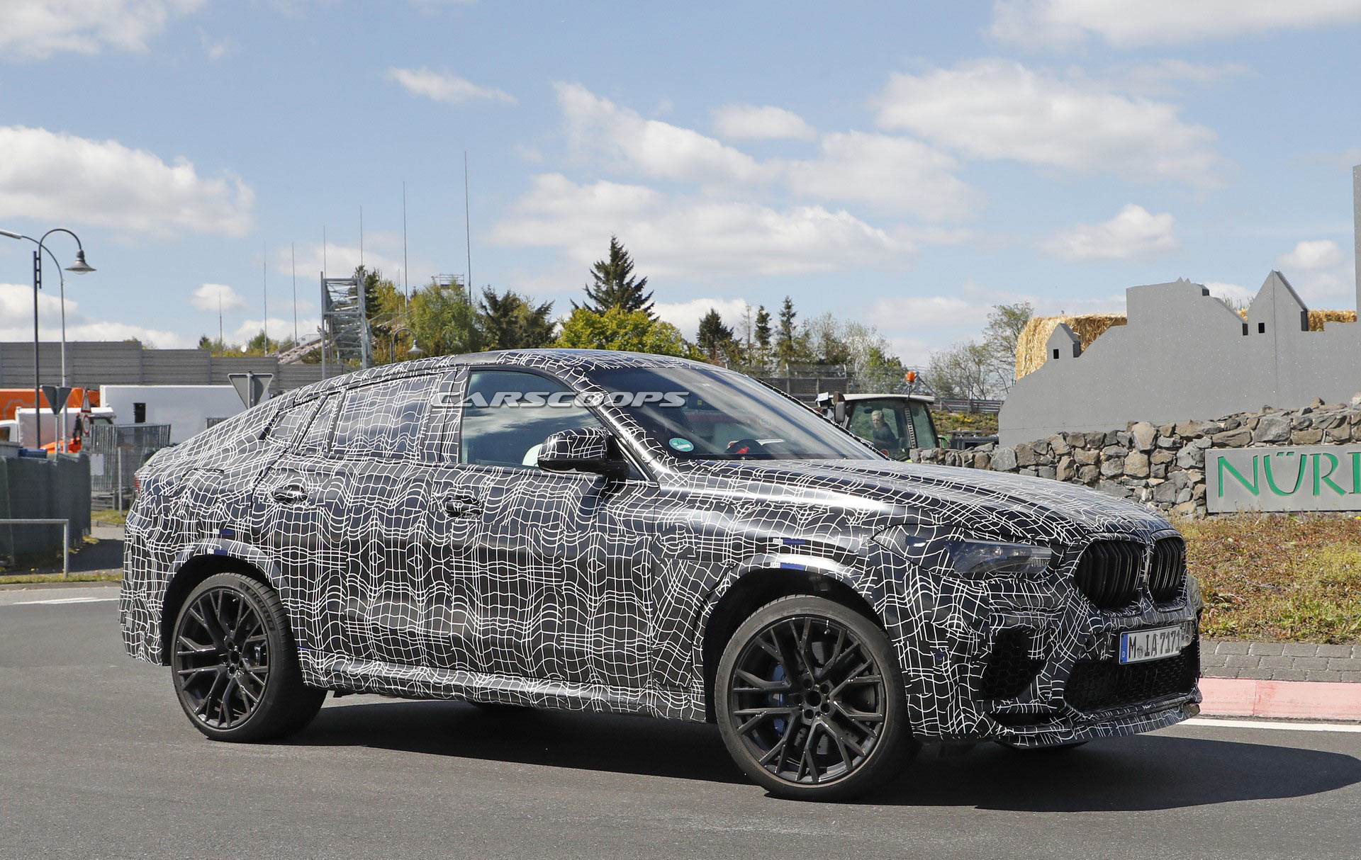 2020-BMW-X6-M-14 2020 BMW X6 M Hides 592 HP Behind Its Huge Nostrils