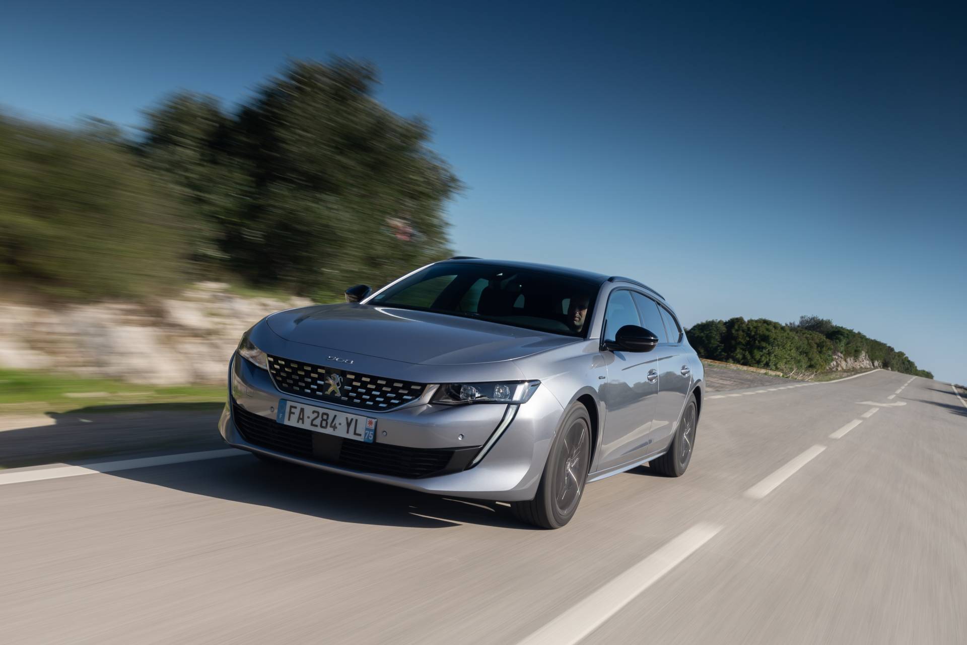 Is The New 2019 Peugeot 508 SW Cooler Than A Crossover?