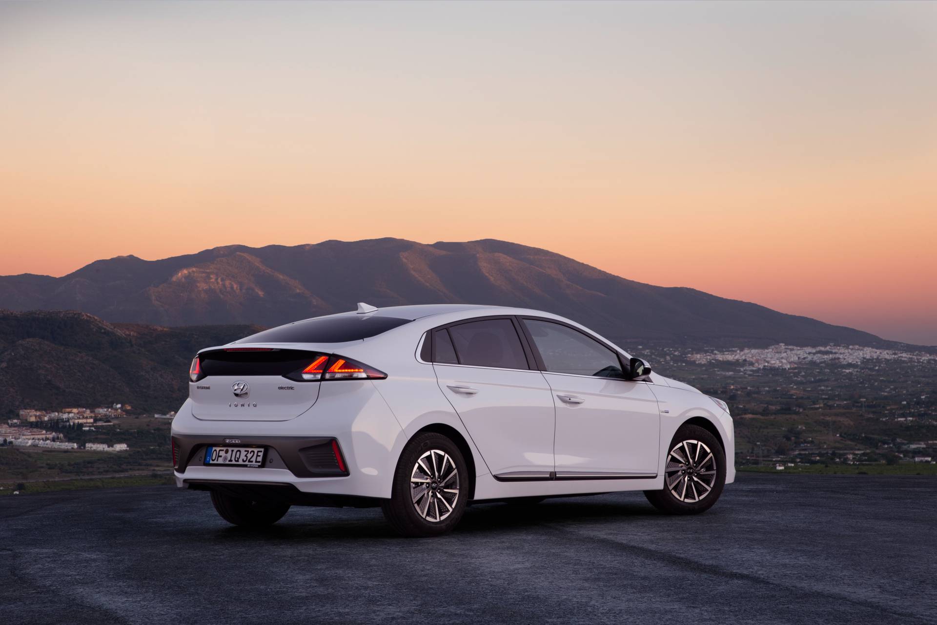 2020 Hyundai Ioniq Electric 6 2020 Hyundai Ioniq Family Gains Design And Tech Updates, Bigger Battery For EV