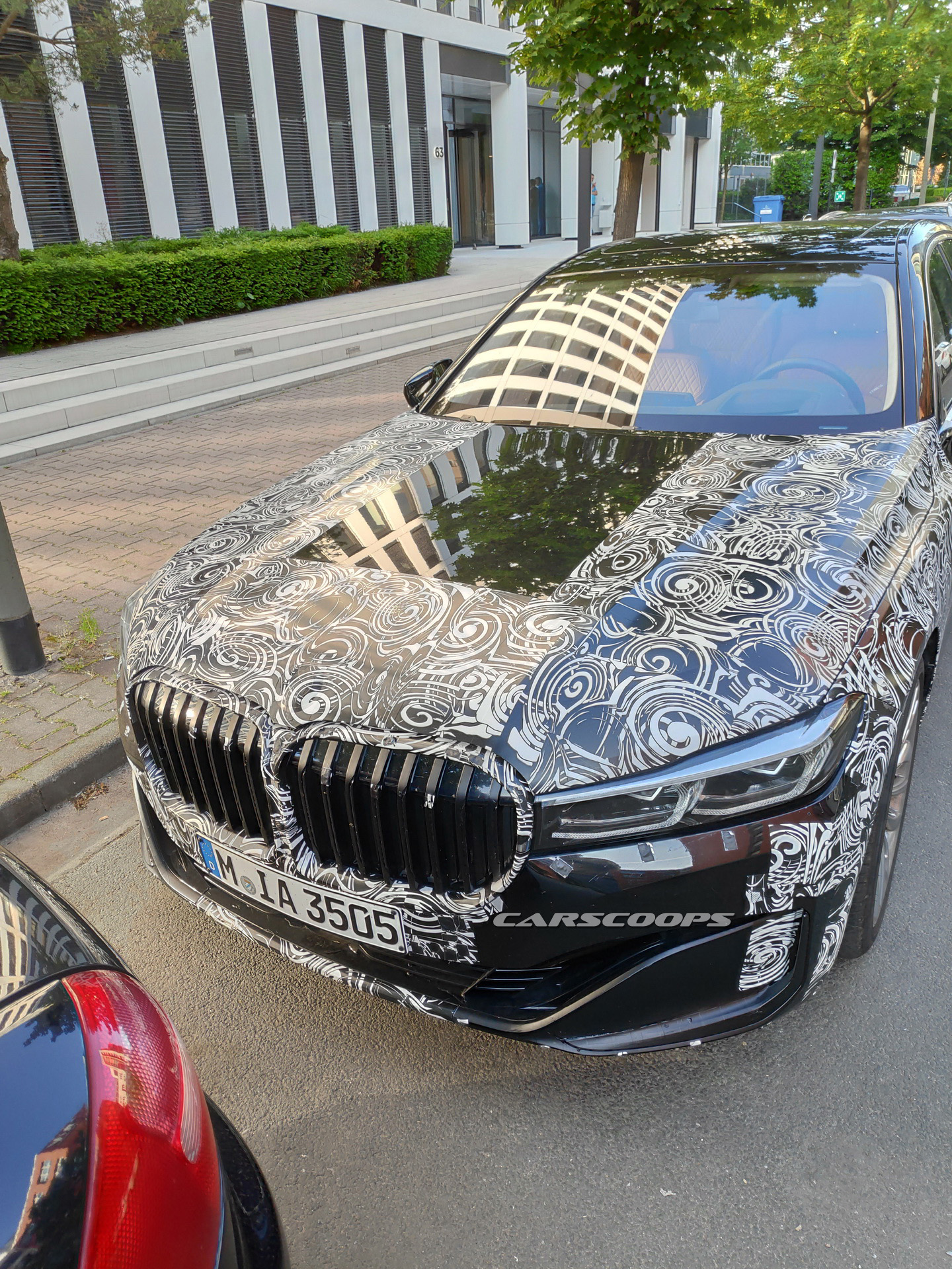 What’s BMW Doing With This Partially Camouflaged 7-Series?