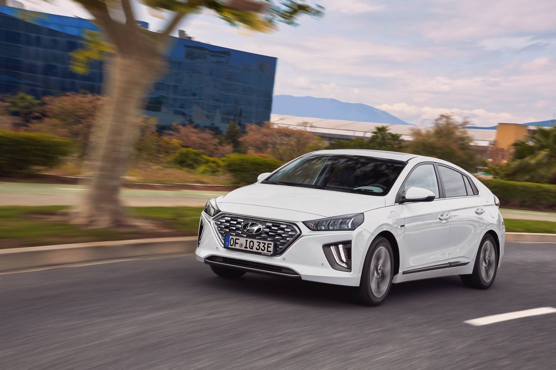 2020 Hyundai Ioniq Plug-in 15 2020 Hyundai Ioniq Family Gains Design And Tech Updates, Bigger Battery For EV