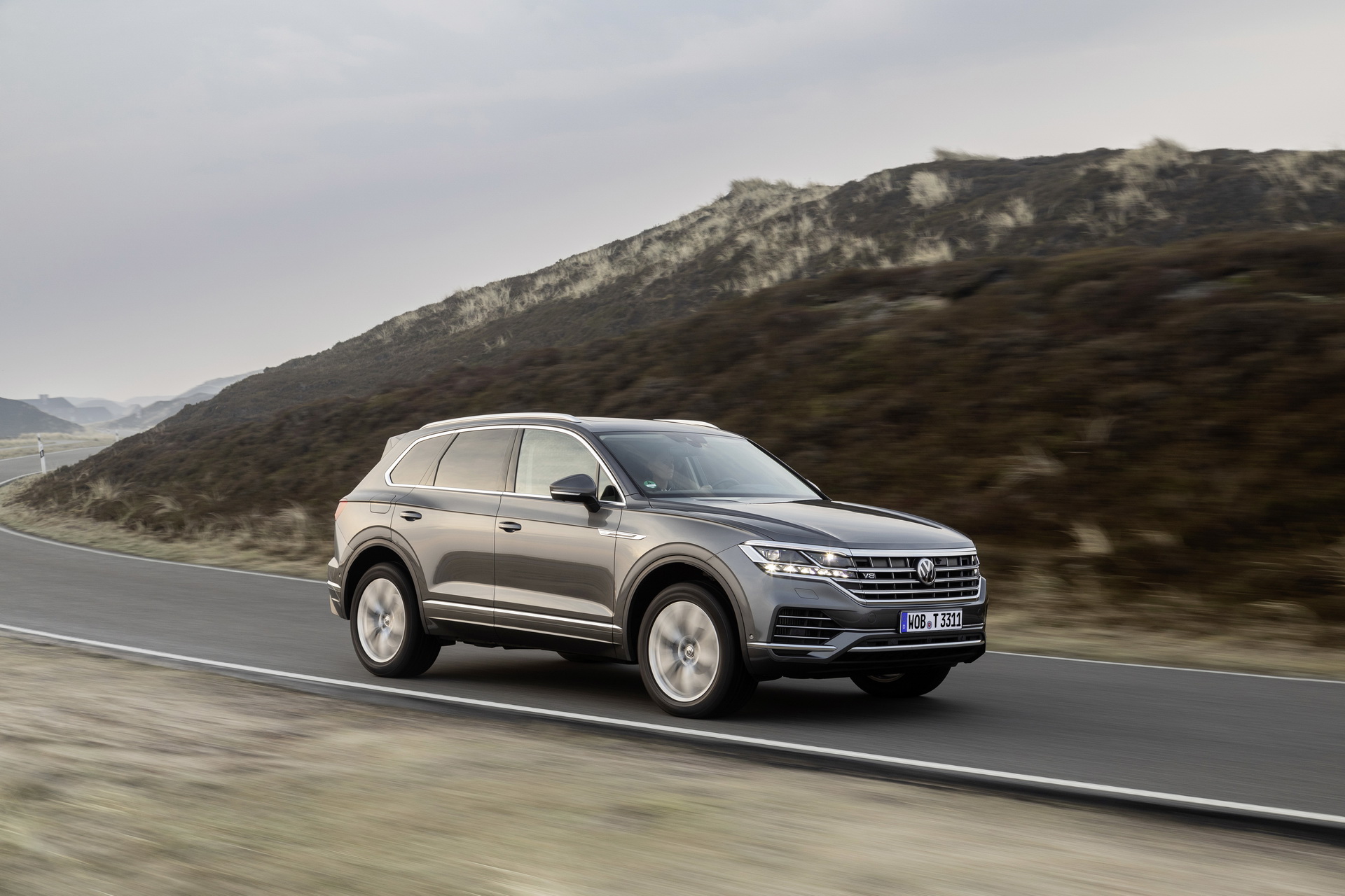 VW Touareg V8 TDI Order Books Open, Will Cost You At Least €89,825