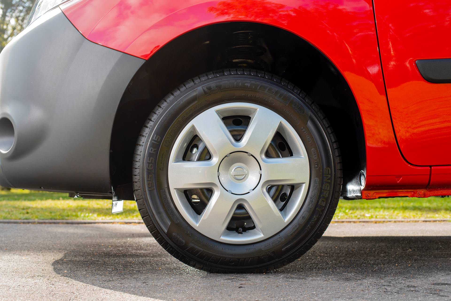 Nissan NV250 L1 Van 2 Badge-Engineered Nissan NV250 Compact Van Debuts In Europe