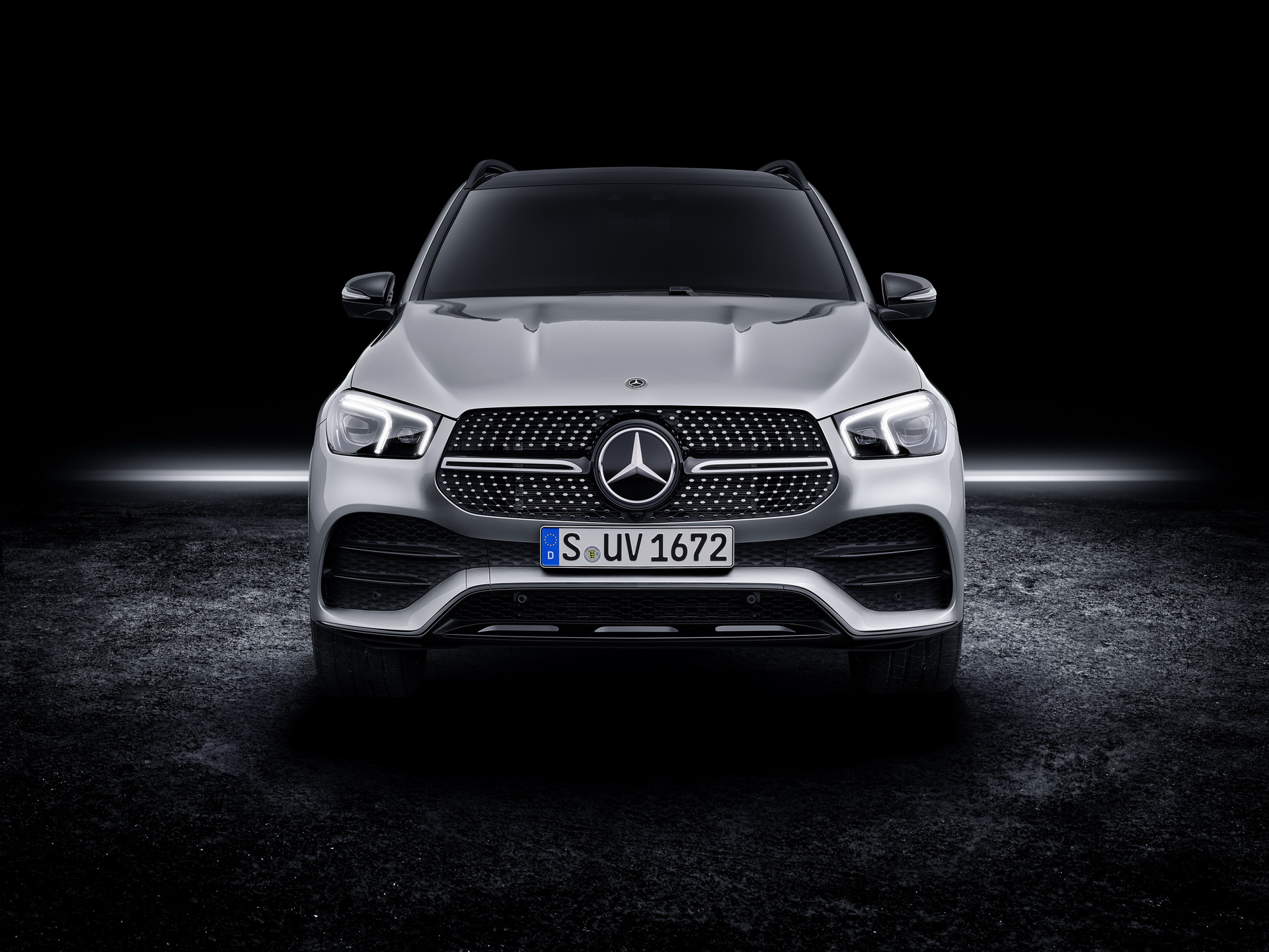 Mercedes GLE 580 Gets 483 HP Electrified Biturbo V8, $77,795 Tag