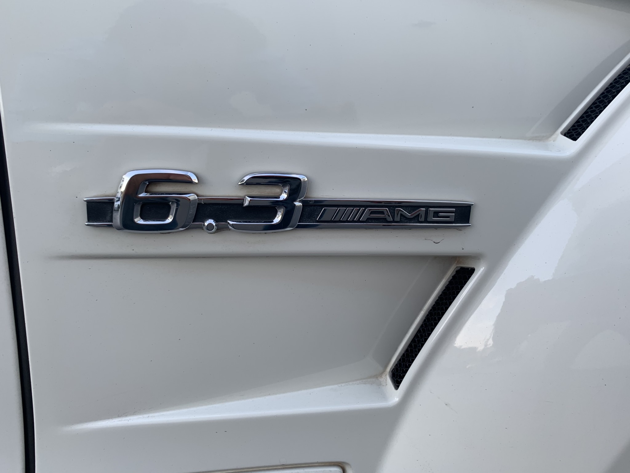 Mercedes Benz CLK 63 AMG Black 16 Mercedes-Benz CLK 63 AMG Black Series Looks Mean Even In White