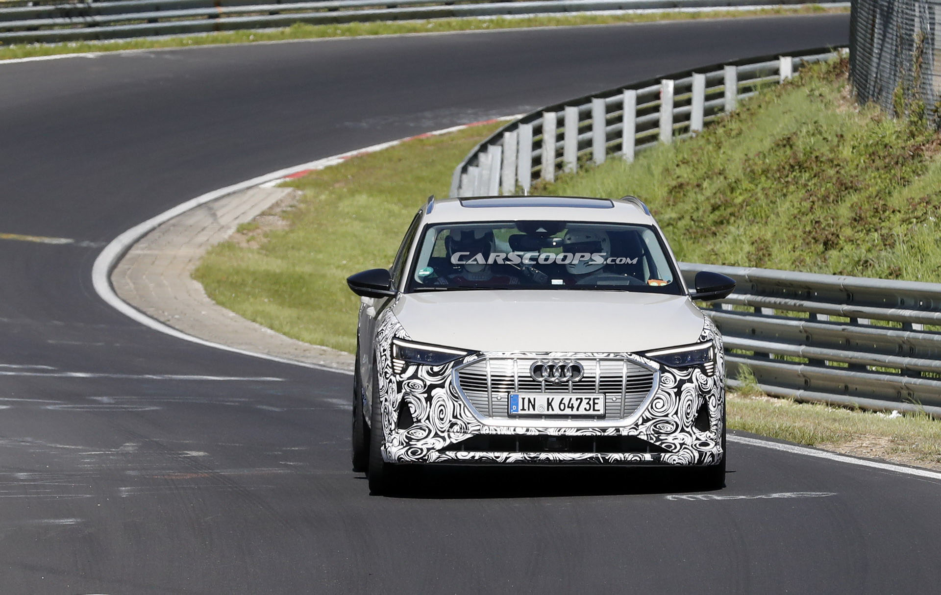 High-Performance Audi E-Tron Spied, Could Be The S Or RS Variant (New Photos)