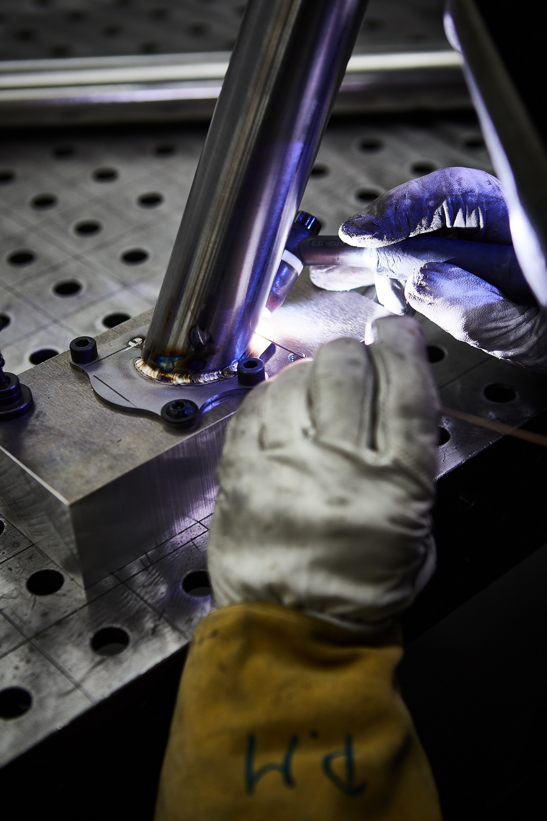 BMW-i8-Roadster-Safety-Car-15 BMW Makes i8 Roadster A Speedster For Formula E’s New Safety Car