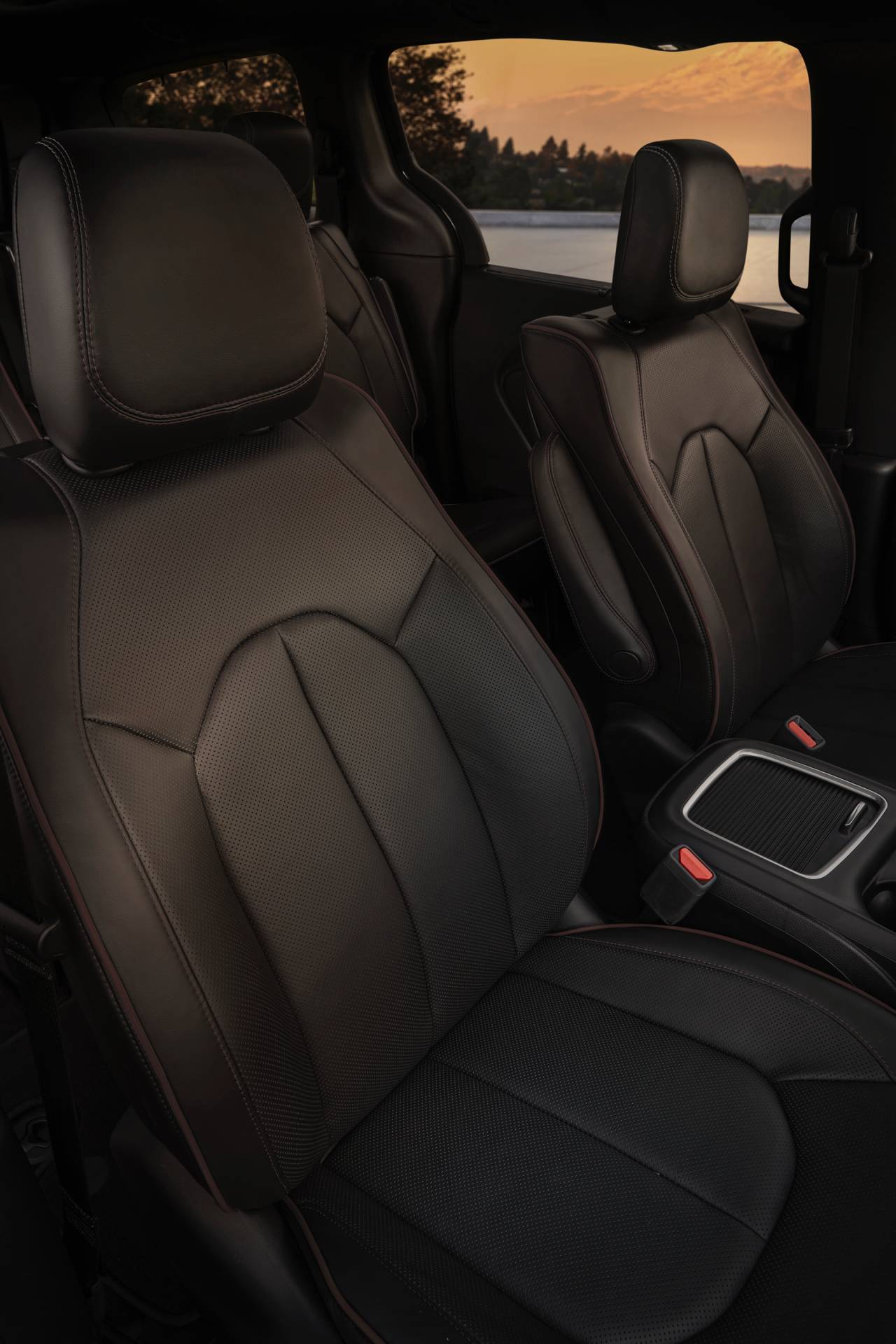 Pricing Announced For New 35th Anniversary Editions Of Chrysler Pacifica And Dodge Grand Caravan