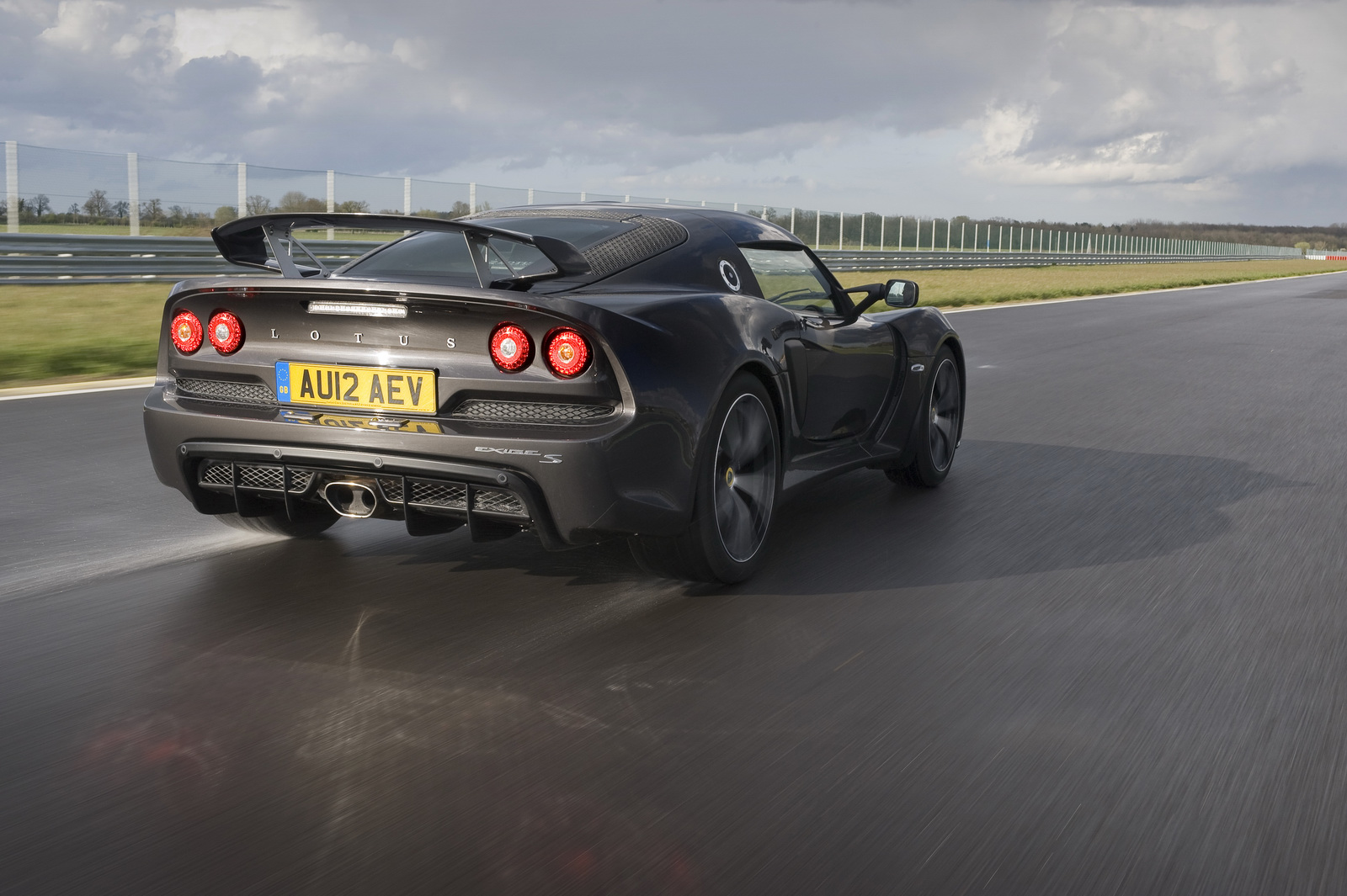 Exige S Lotus To Employ 200 New Engineers As Part Of Huge Expansion Push
