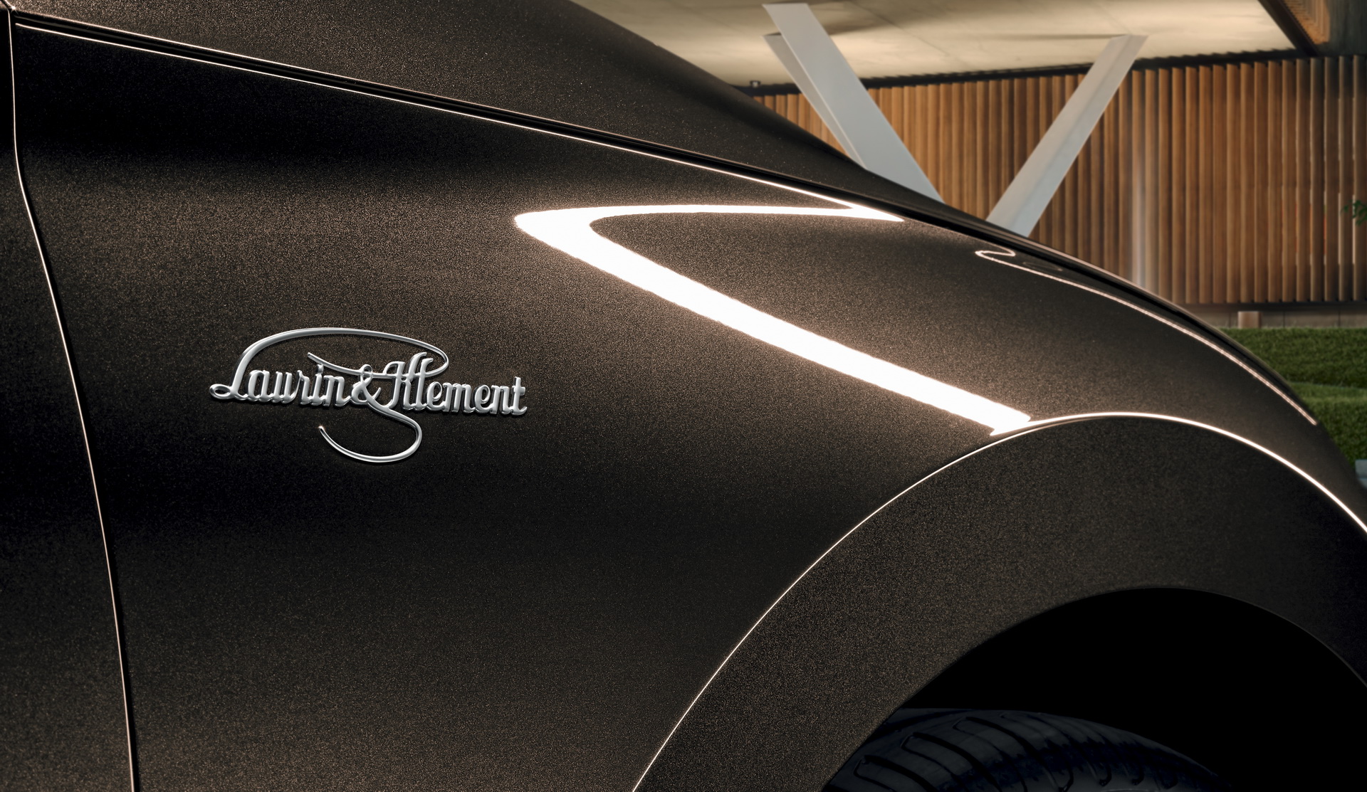 Restyled Skoda Superb Breaks Cover With Fresh New Tech