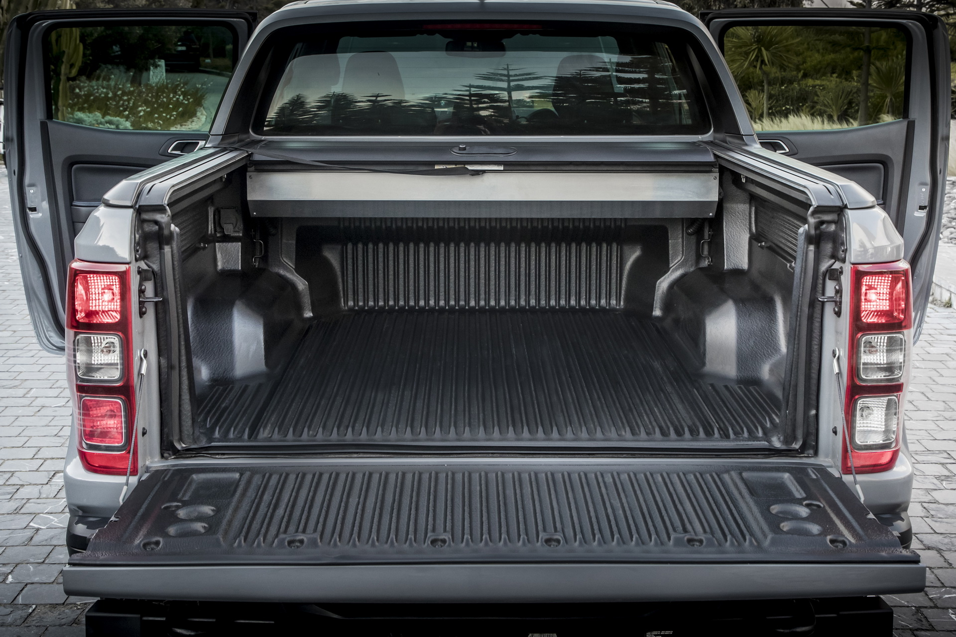 2019_FORD_RANGER_RAPTOR_65 Explore The 2019 Ford Ranger Raptor In 114 Images – And See What You’re Missing In The U.S.