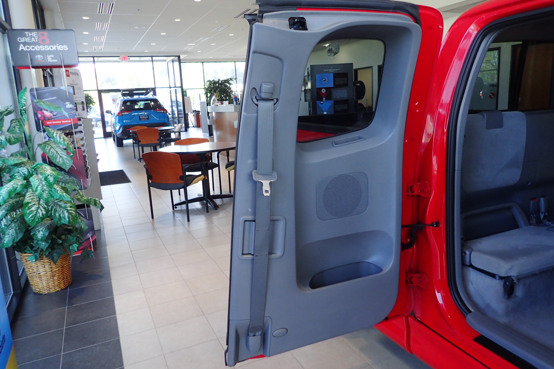 2007 toyota tacoma xrunner auction 44 2007 Toyota Tacoma X-Runner Is A Fun Little Pickup From The Past