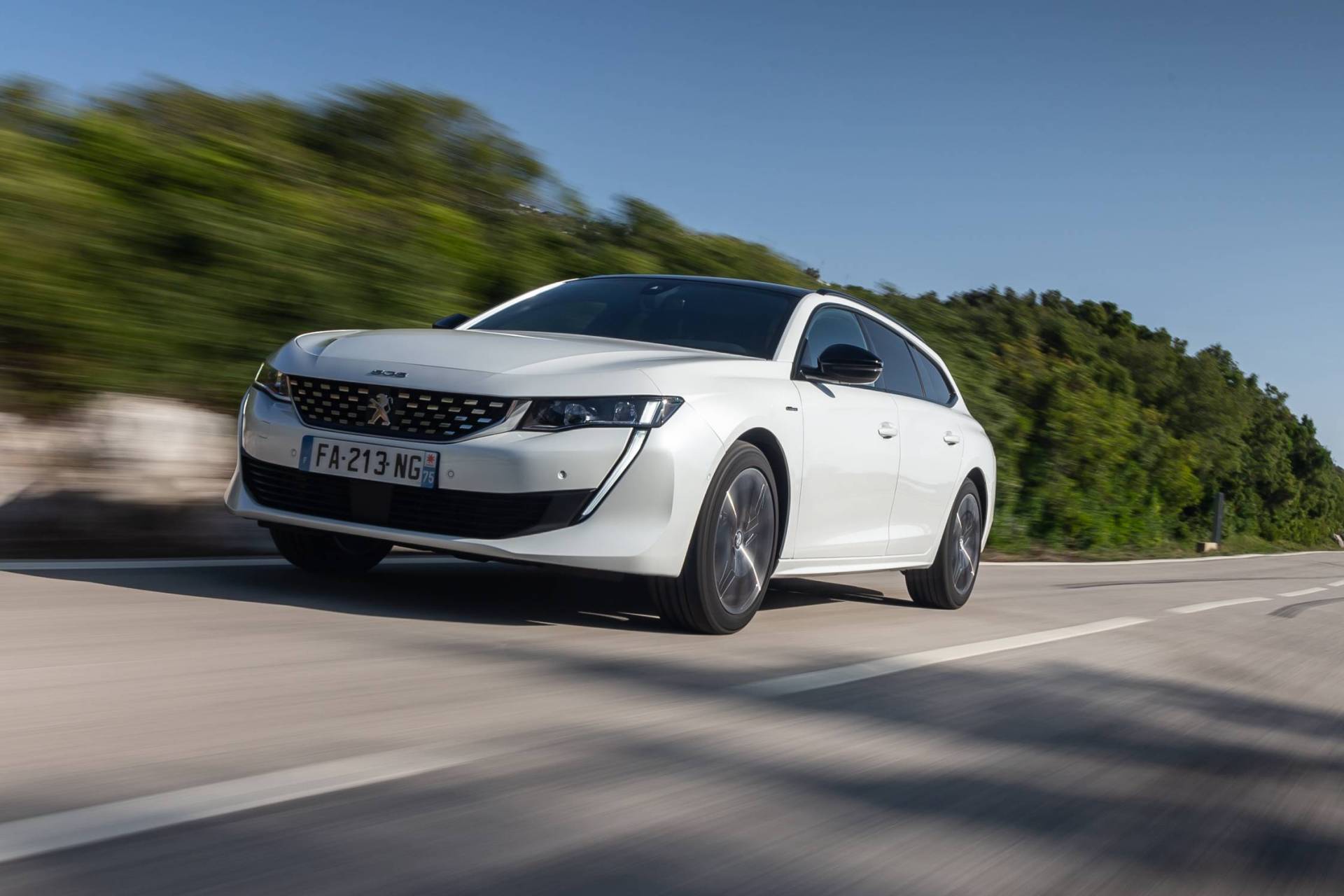 Is The New 2019 Peugeot 508 SW Cooler Than A Crossover?