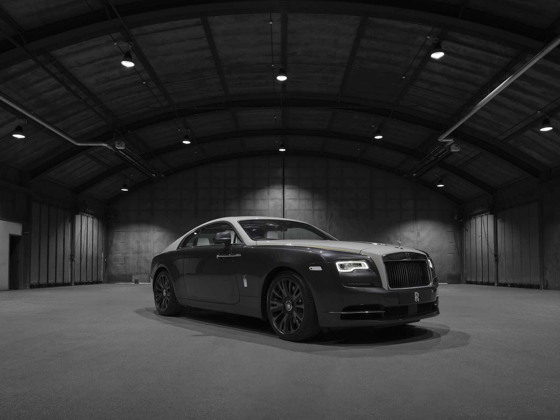 Bespoke Rolls-Royce Wraith Eagle VIII Is An Homage To Air Travel