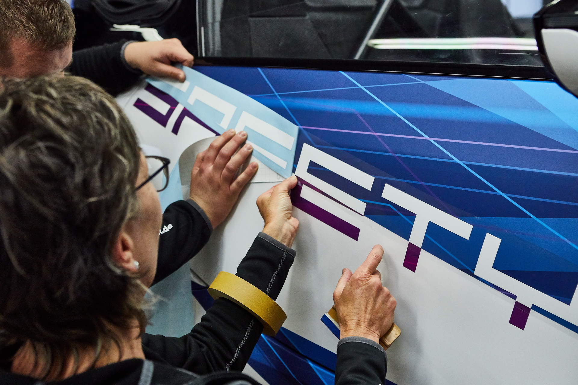 BMW-i8-Roadster-Safety-Car-27 BMW Makes i8 Roadster A Speedster For Formula E’s New Safety Car