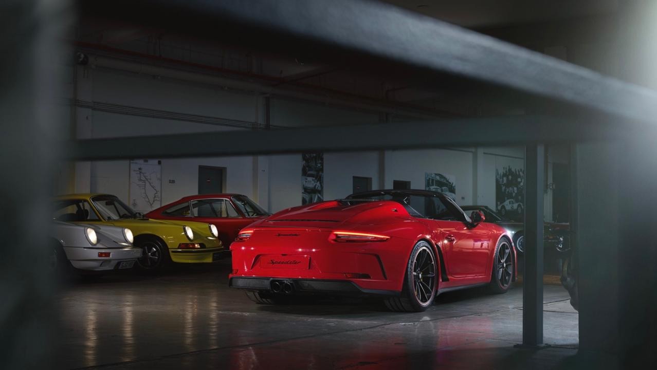 2019 Porsche 911 Speedster-11 Porsche Puts A $274,500 Price Tag On New 911 Speedster, Starts Accepting Orders