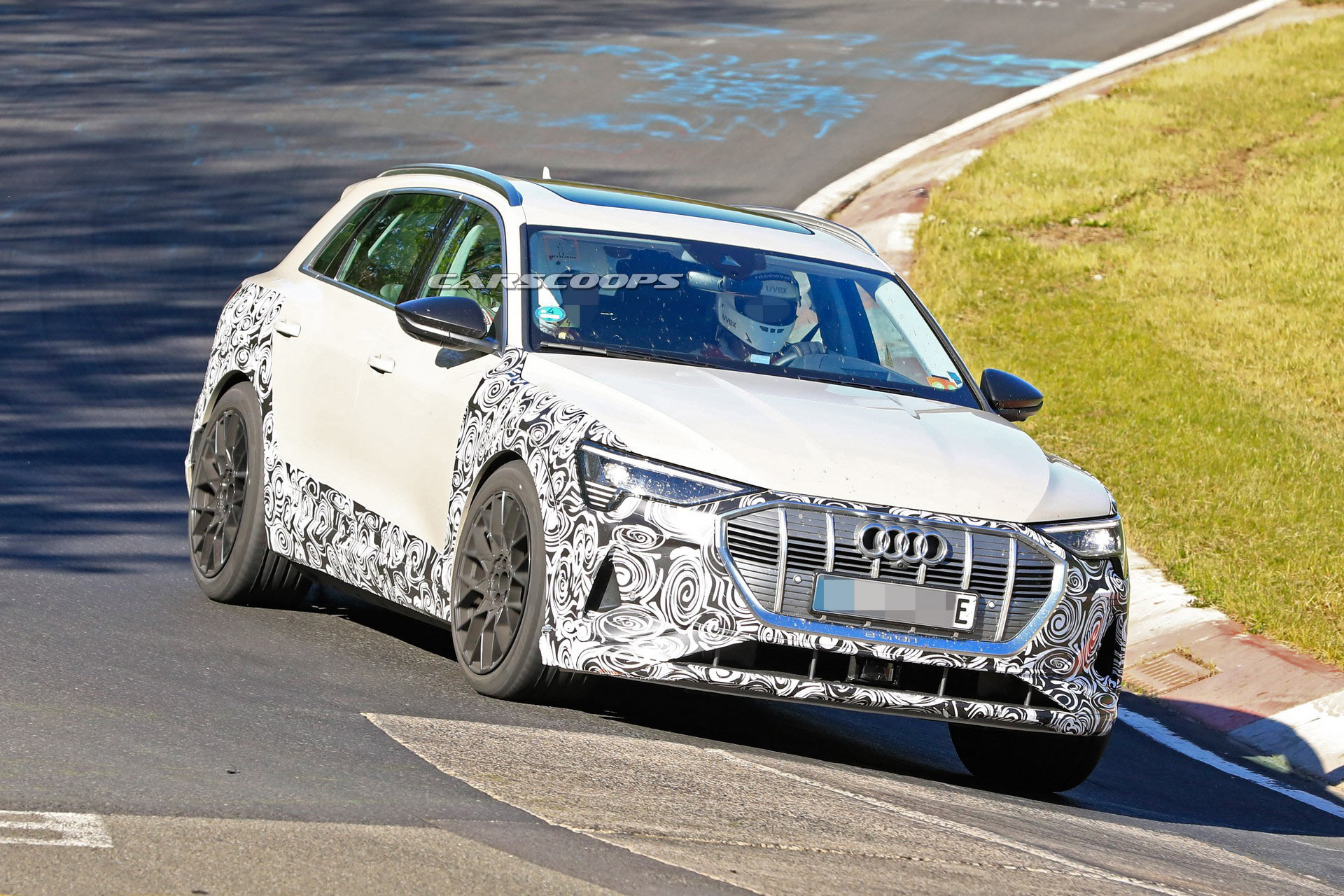 High-Performance Audi E-Tron Spied, Could Be The S Or RS Variant (New Photos)