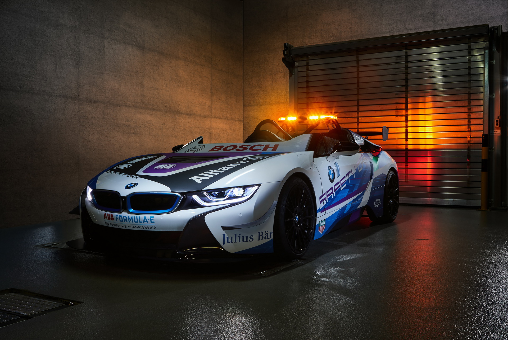 BMW-i8-Roadster-Safety-Car-01 BMW Makes i8 Roadster A Speedster For Formula E’s New Safety Car