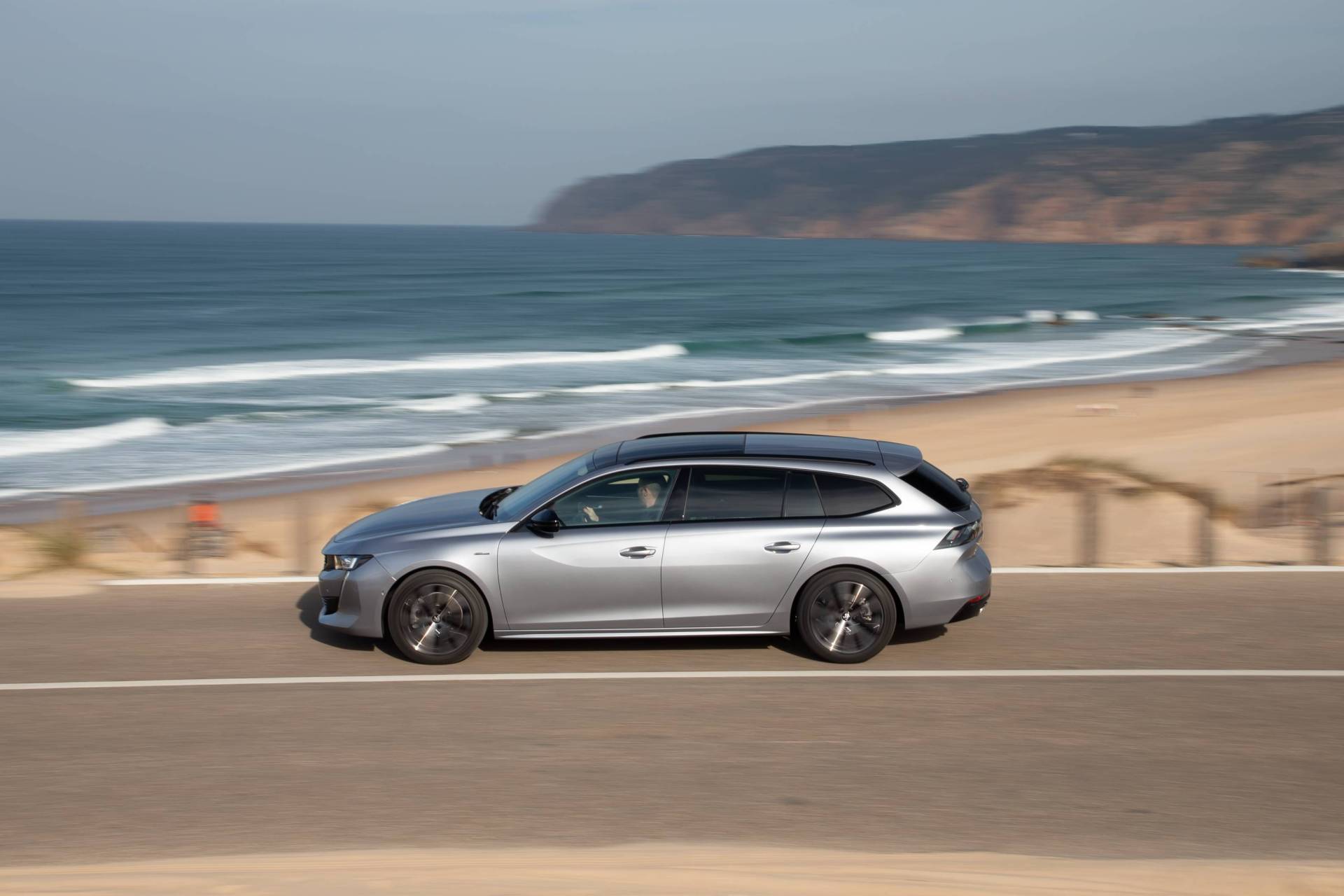 Is The New 2019 Peugeot 508 SW Cooler Than A Crossover?