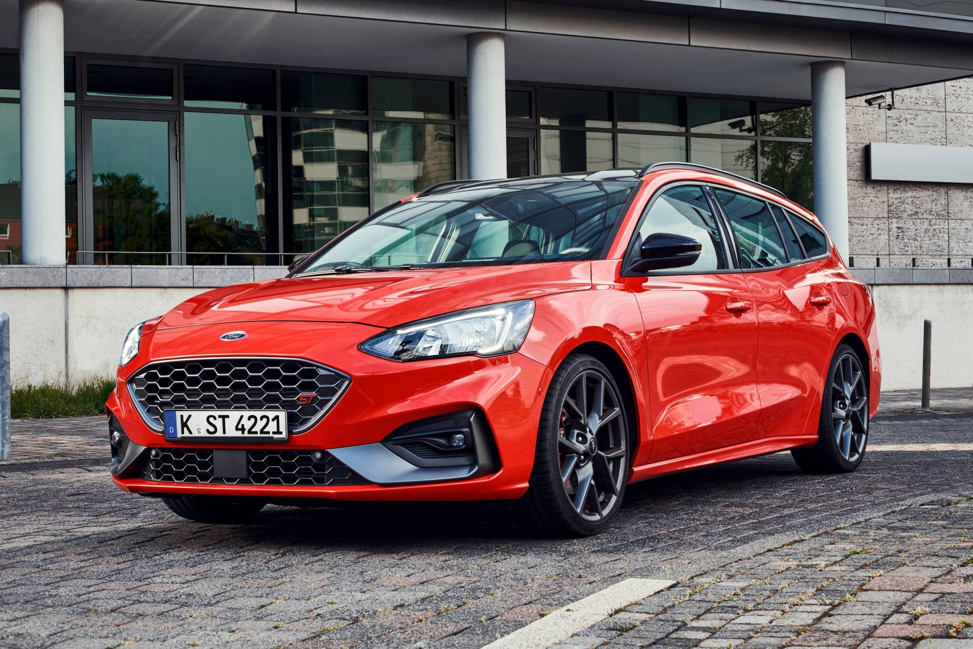 2019MY Ford Focus ST Wagon 11 2019 Focus ST Wagon Revealed As The Family Man’s Fast Ford