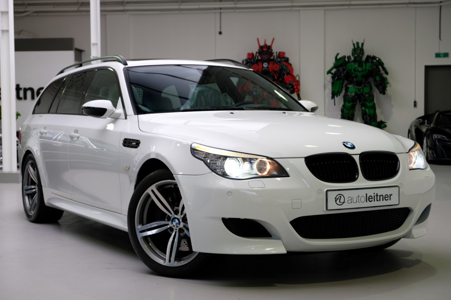 bmw m5 touring e61 13 BMW M5 Touring Is For Petrolhead Soccer Dads Who Dislike Fast SUVs