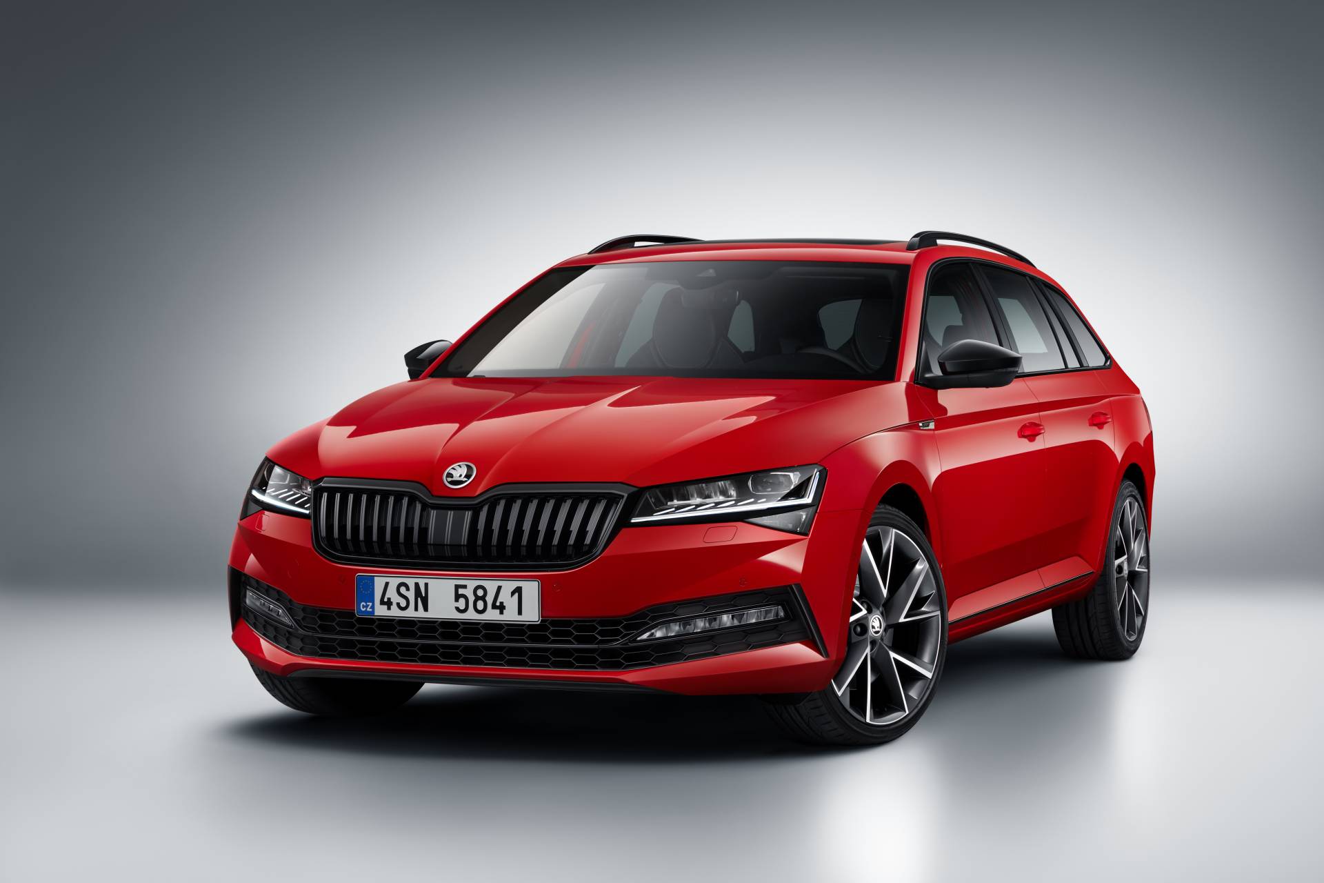 Facelifted Skoda Superb Sportline Brings RS Looks, Up To 268 Horses