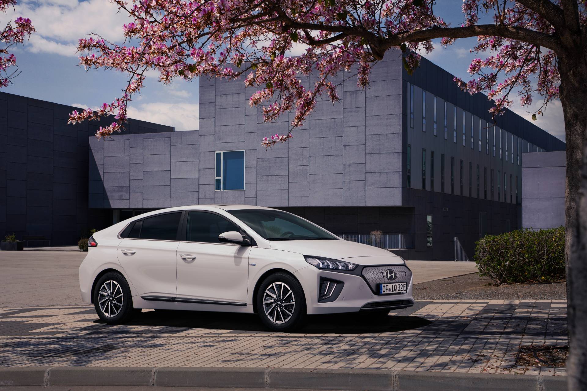 2020 Hyundai Ioniq Electric 3 2020 Hyundai Ioniq Family Gains Design And Tech Updates, Bigger Battery For EV