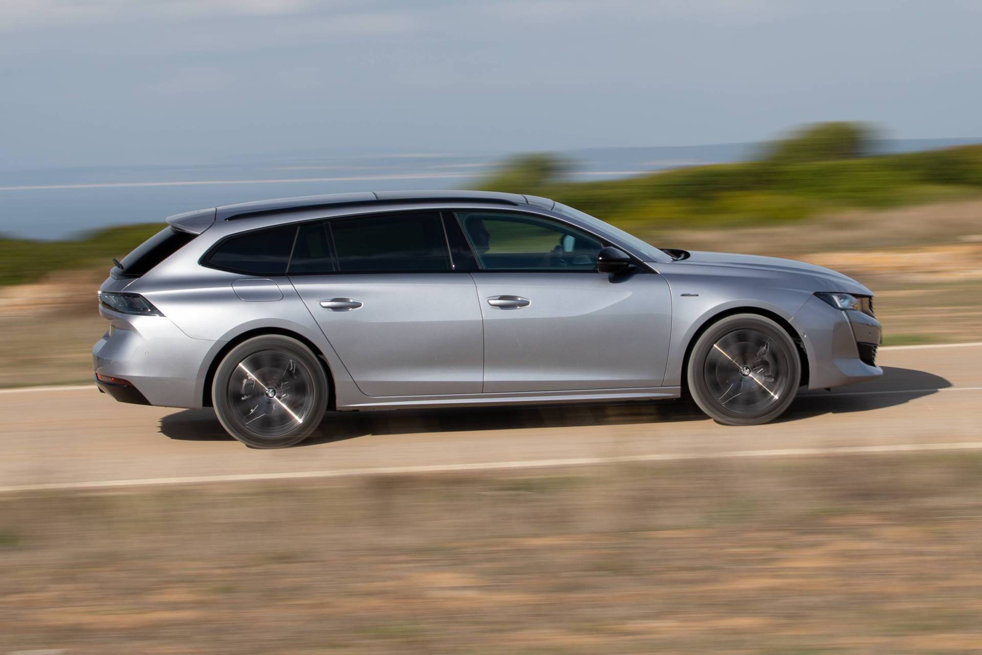 Is The New 2019 Peugeot 508 SW Cooler Than A Crossover?